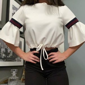 PUFFY WHITE CROP TOP